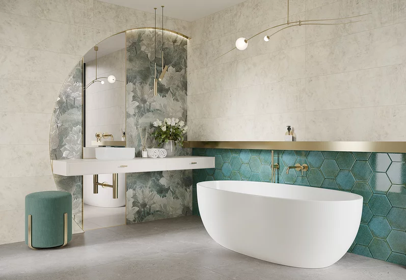 Nowoczesna łazienka z jasnymi płytkami kamieniopodobnymi i zielonymi heksagonalnymi z kolekcji Wild Story.